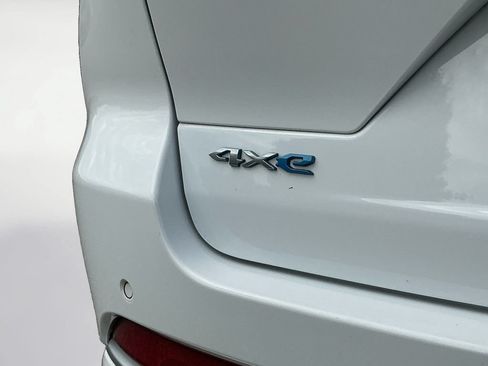 Used 2023 Jeep Grand Cherokee Summit AWD/4WD image 19