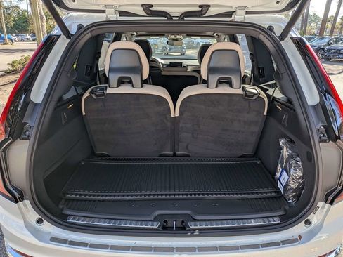 New 2026 Volvo XC90 B6 Plus w/ Protection Package Premier AWD/4WD image 12