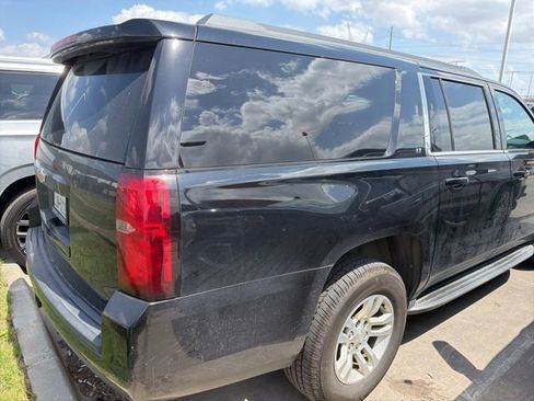 Used 2017 Chevrolet Suburban LT AWD/4WD image 5
