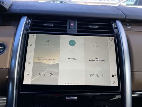 Used 2023 Land Rover Discovery HSE R-Dynamic image 24