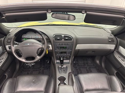 Used 2002 Ford Thunderbird RWD image 11