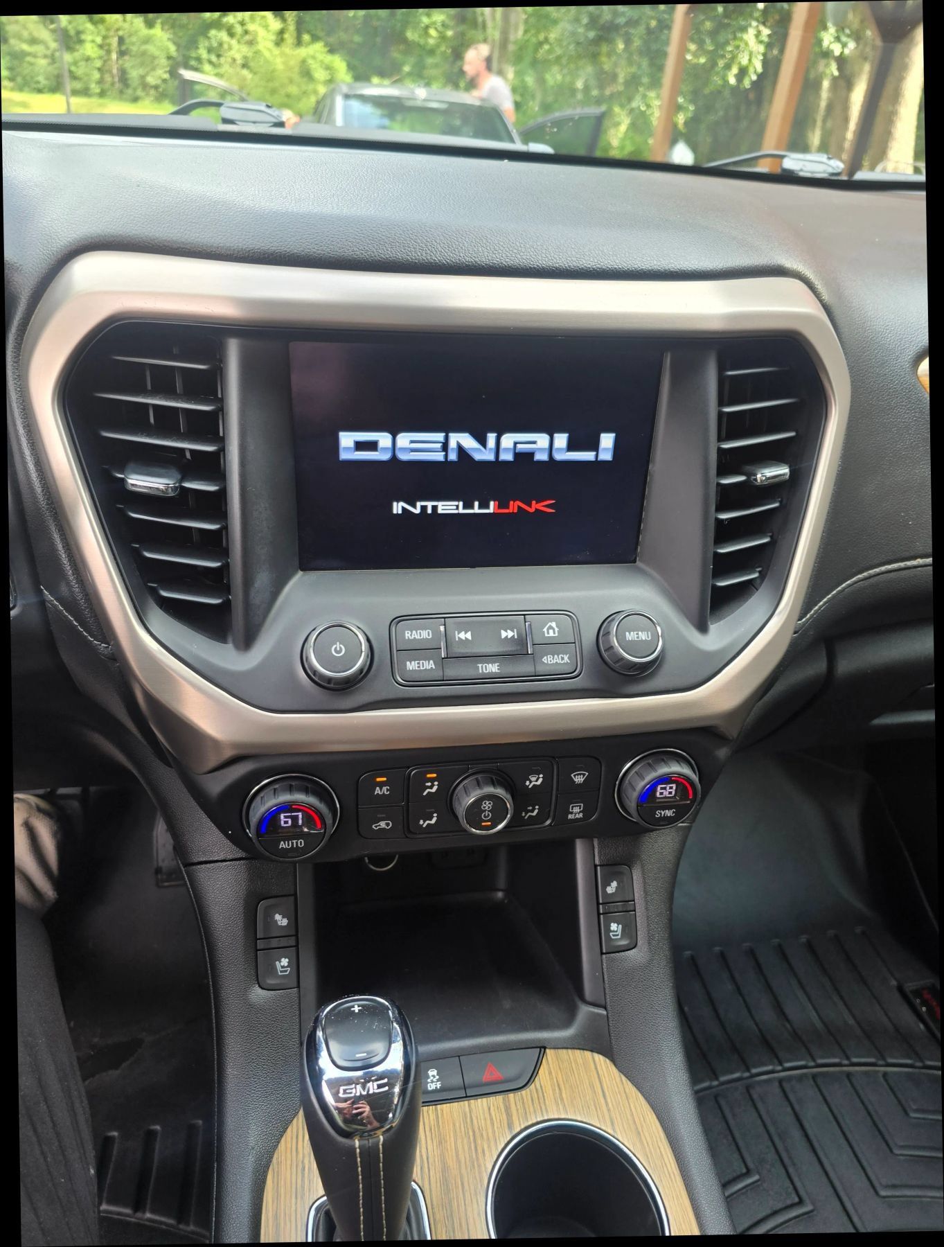 Used 2017 GMC Acadia Denali w/ Technology Package AWD/4WD image 17