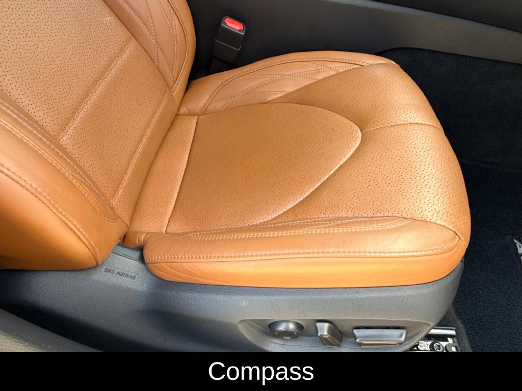 Used 2019 Toyota Avalon Limited FWD image 14