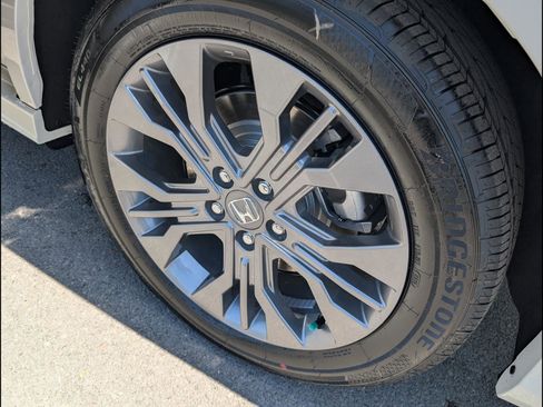 New 2026 Honda Odyssey Touring image 15