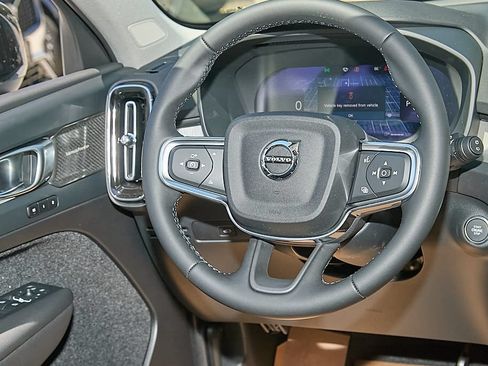 New 2026 Volvo XC40 B5 Plus w/ Climate Package AWD/4WD image 25