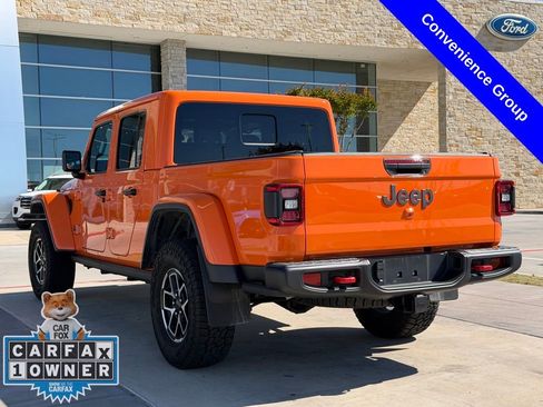 Used 2025 Jeep Gladiator Rubicon w/ Convenience Group AWD/4WD image 10