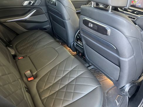 Used 2025 BMW X5 M60i AWD/4WD image 33