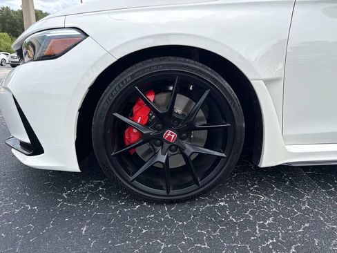 Used 2025 Honda Civic Type R image 10