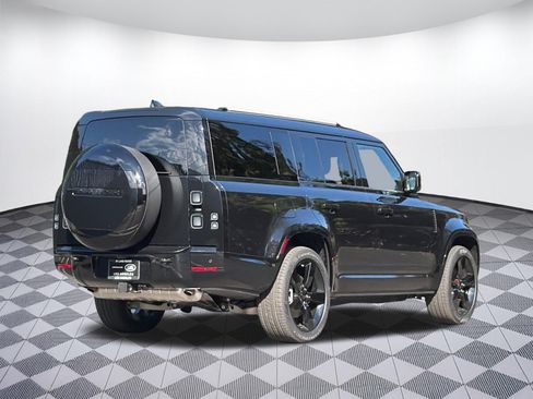 New 2026 Land Rover Defender 130 X-Dynamic SE AWD/4WD image 8