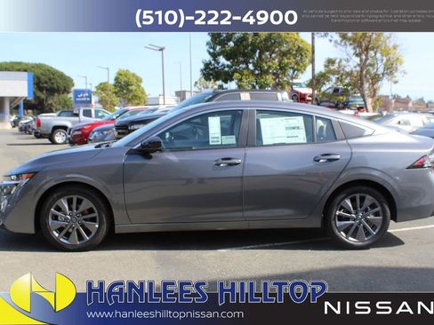 New 2026 Nissan Sentra SL w/ Floor Mat Package image 2