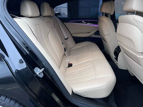 Used 2019 BMW M550i xDrive image 21