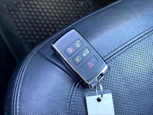 Used 2021 Land Rover Defender 110 S image 13