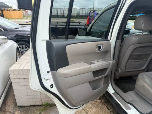 Used 2010 Honda Pilot EX-L image 10