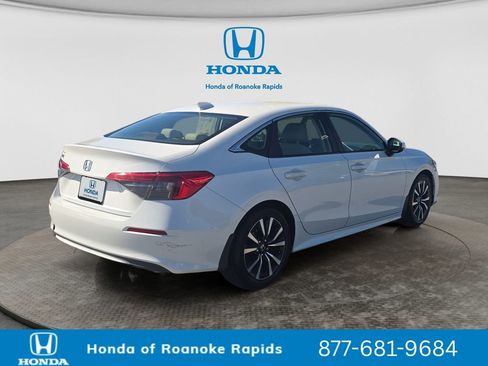 Used 2022 Honda Civic EX image 5