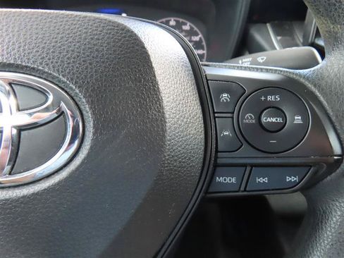 Used 2023 Toyota Corolla LE FWD image 17