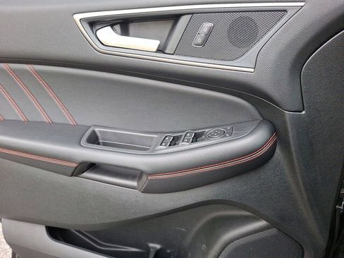 Certified 2022 Ford Edge ST-Line AWD/4WD image 2