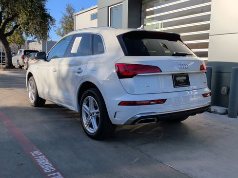 Used 2024 Audi Q5 e Premium Plus w/ Premium Plus Package image 8