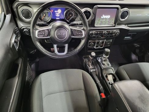 Used 2022 Jeep Wrangler Unlimited Sahara w/ Cold Weather Group AWD/4WD image 24