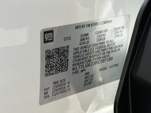 Used 2024 Chevrolet Trax RS FWD image 28