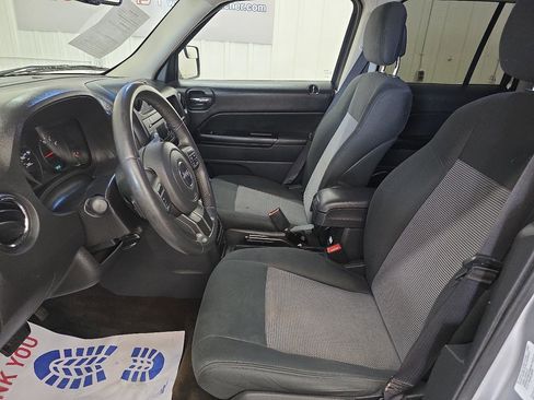 Used 2013 Jeep Patriot Latitude image 23