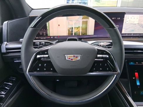 New 2026 Cadillac Escalade ESV 2WD w/ LPO, Floor Liner Package image 11