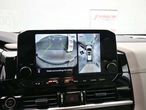 Used 2023 Nissan Pathfinder SL image 15