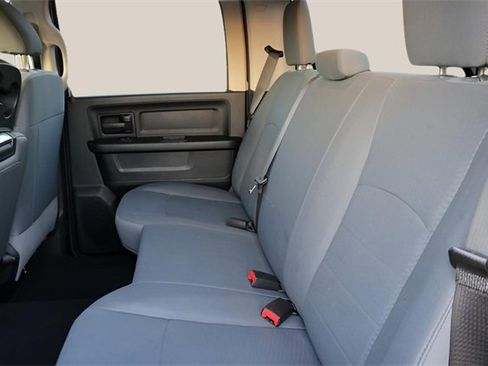 Used 2018 RAM 2500 Tradesman w/ Chrome Appearance Group image 11