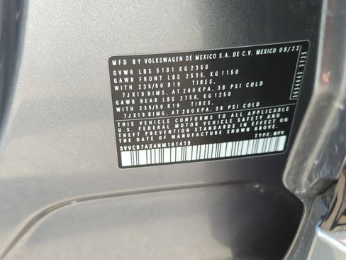 Certified 2022 Volkswagen Tiguan SE R-Line image 24