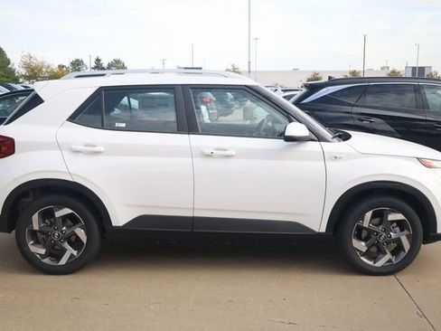 New 2026 Hyundai Venue SEL image 4