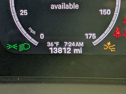 Used 2024 Porsche Cayenne image 26