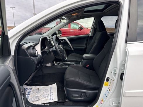 Used 2018 Toyota RAV4 XLE image 20