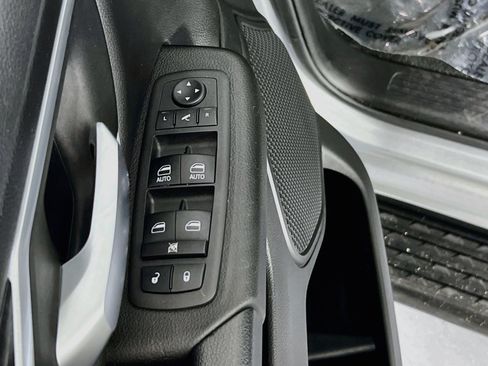 Used 2023 RAM 1500 Big Horn AWD/4WD image 18