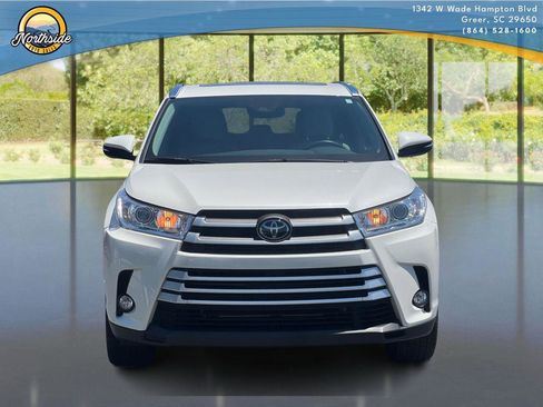 Used 2019 Toyota Highlander XLE FWD image 9