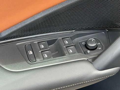 New 2026 Volkswagen Tiguan SEL R-Line AWD/4WD image 18