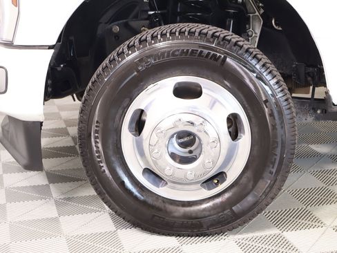 Used 2024 Ford F350 Platinum AWD/4WD image 20