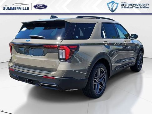 New 2026 Ford Explorer ST-Line w/ ST-Line Street Pack RWD image 3