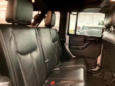 Used 2015 Jeep Wrangler Unlimited Sahara w/ Dual Top Group image 14