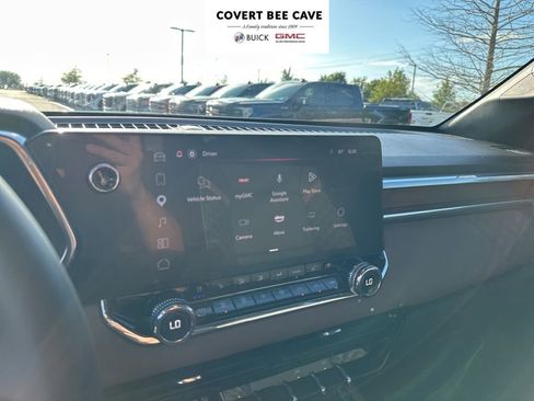 Used 2025 GMC Canyon Denali image 34