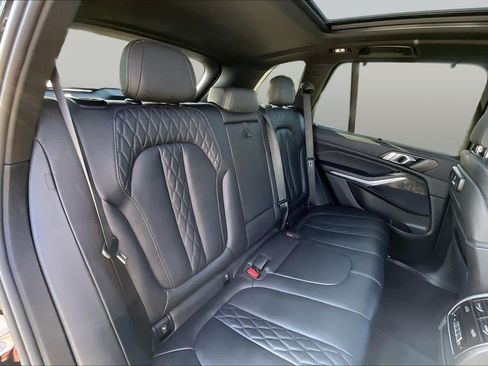 Used 2023 BMW X5 xDrive45e w/ Executive Package AWD/4WD image 19