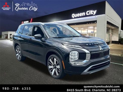 New 2025 Mitsubishi Outlander SEL image 1