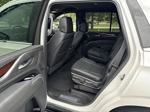 Used 2021 Cadillac Escalade Luxury AWD/4WD image 44