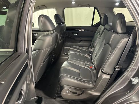Used 2025 Honda Pilot EX-L image 5