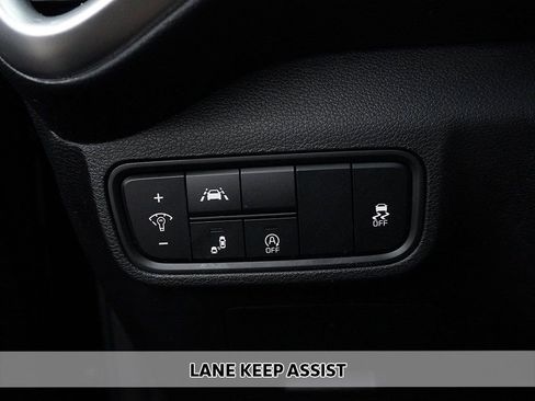 Used 2022 Kia Soul LX w/ Technology Package image 3