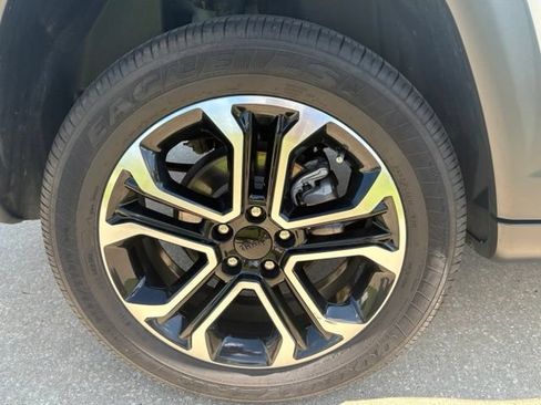 Used 2022 Jeep Compass Limited AWD/4WD image 8