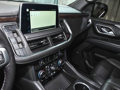 Used 2022 Chevrolet Tahoe LT w/ Luxury Package image 36