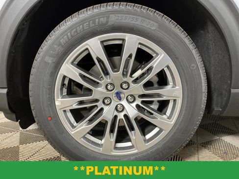 New 2026 Ford Explorer Platinum image 13