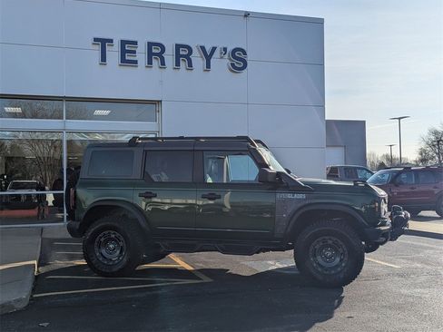 Used 2024 Ford Bronco Everglades image 2