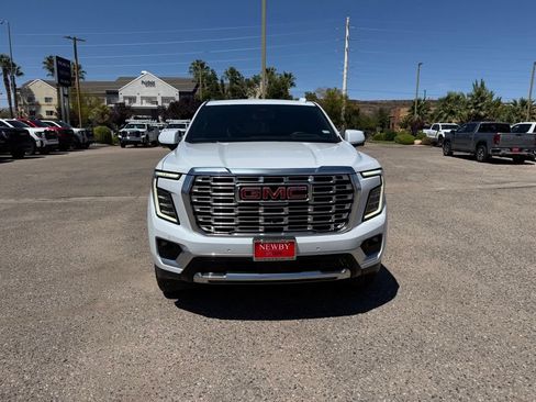 Used 2026 GMC Yukon XL Denali w/ Sun & Power Step Package AWD/4WD image 2