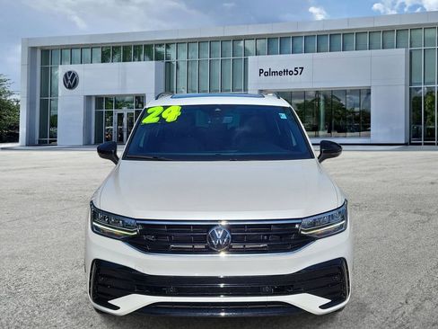 Certified 2024 Volkswagen Tiguan SE R-Line FWD image 2