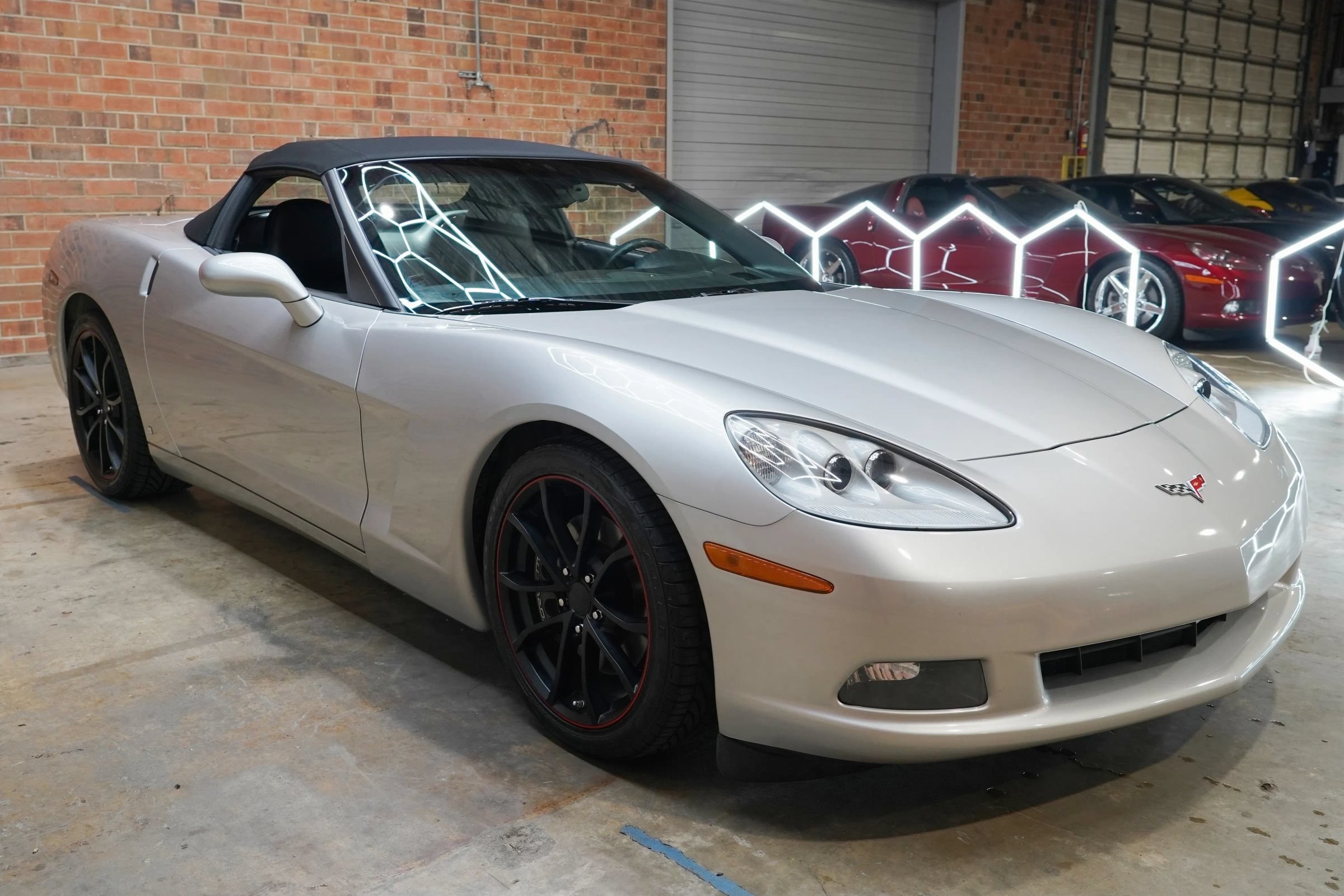 Used 2006 Chevrolet Corvette Coupe w/ Preferred Equipment Group RWD image 21